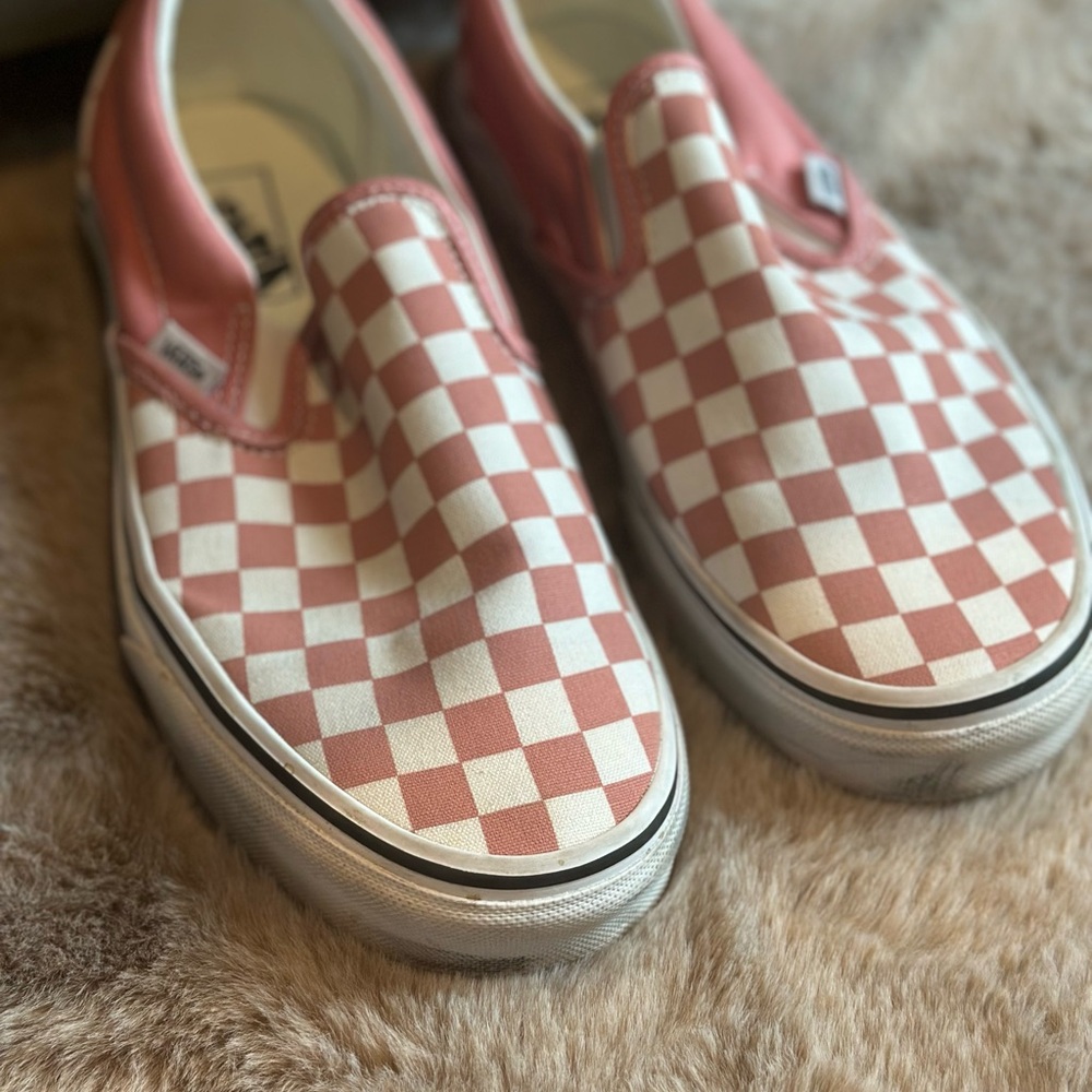 Vans women’s Checkerboard Slip-On Shoes - Pink and White